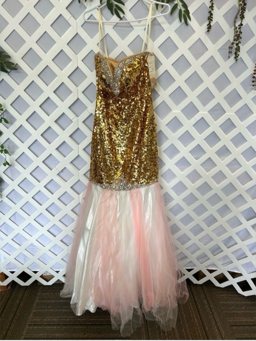 Gold Sequin Strapless Prom Dress Size 8 WOW Prom & Pageant Tulle Formal Gown